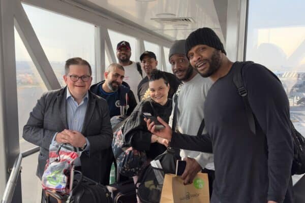 6 American prisoners in Kuwait released, land in the United States, says the representative