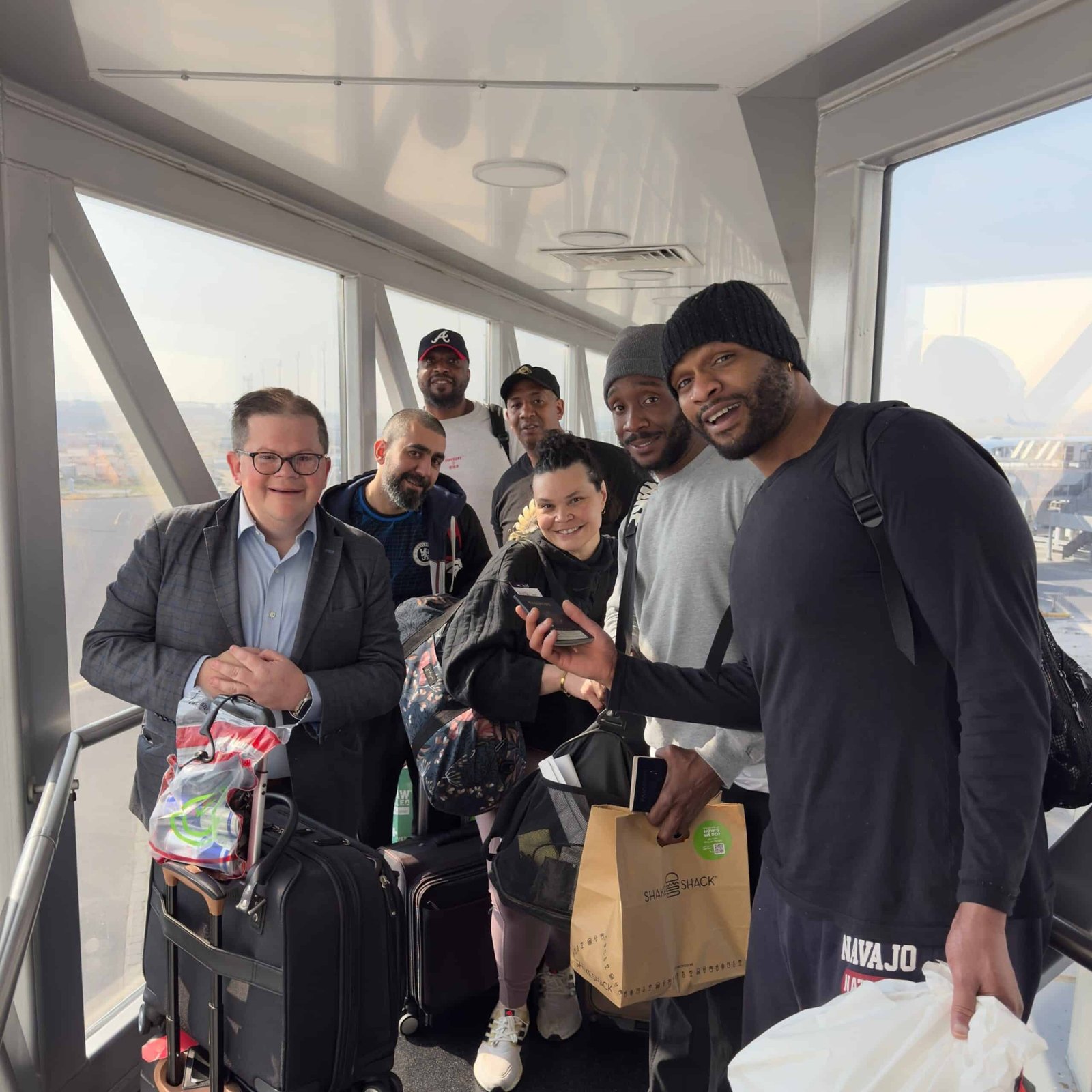 6 American prisoners in Kuwait released, land in the United States, says the representative